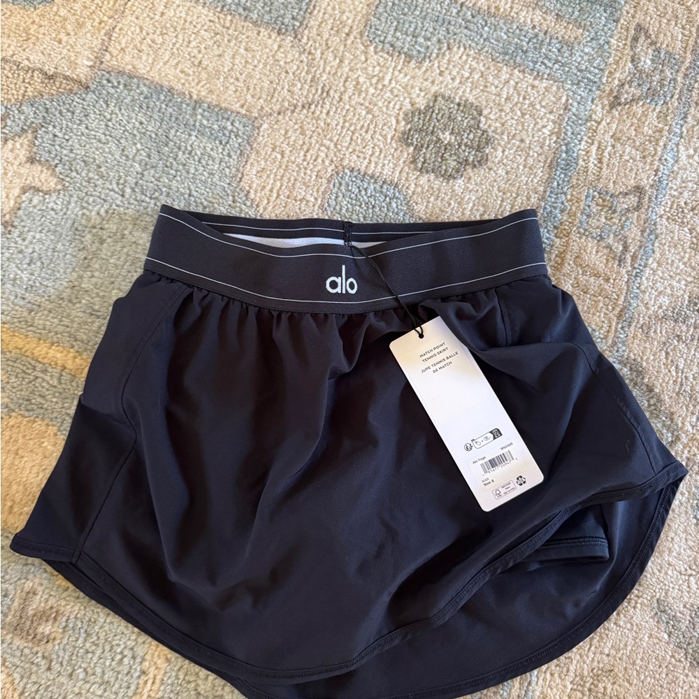 ALO Yoga Women's match point Black skirt brand new